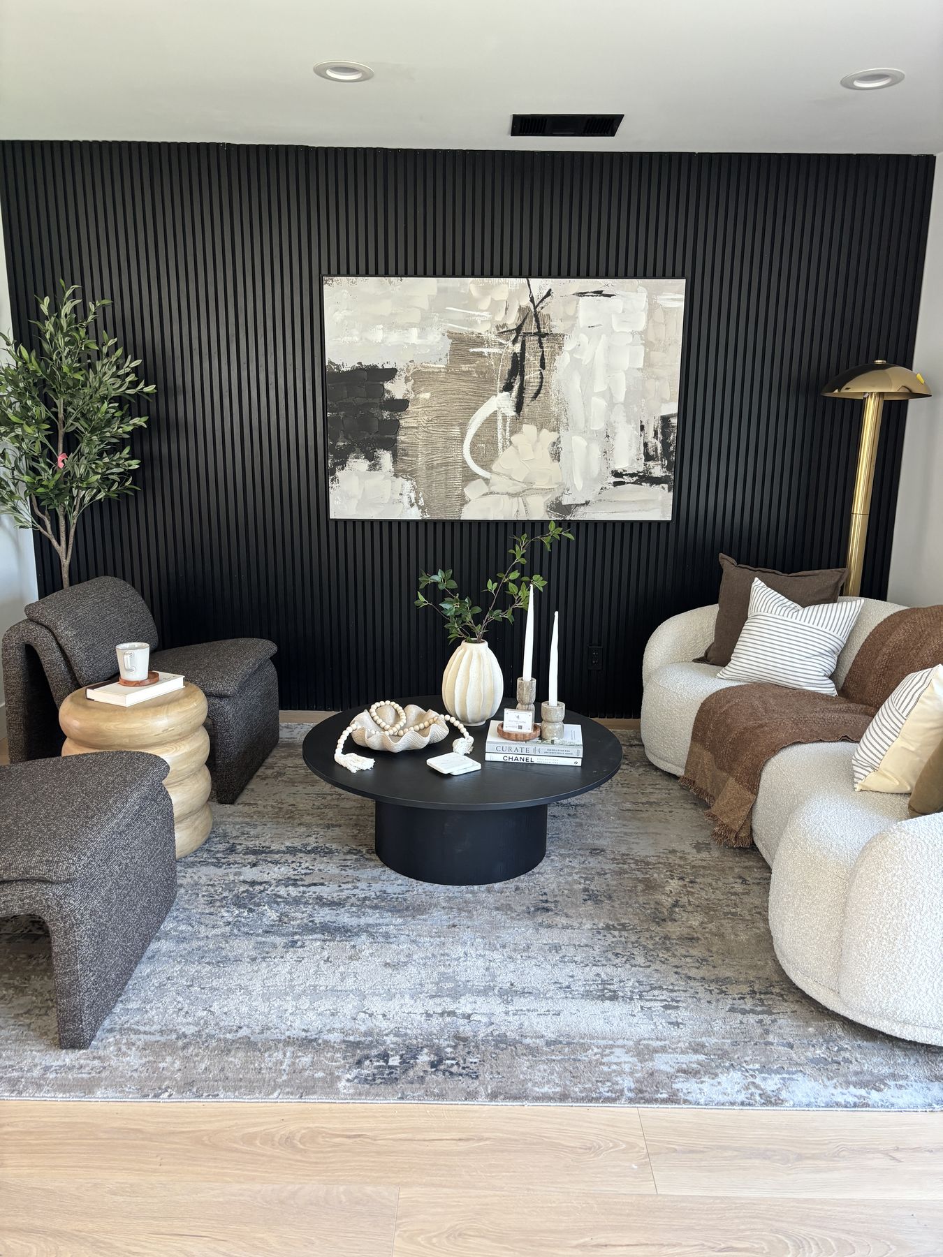 Home staged by Feather & Pine: Del Monte, Newark